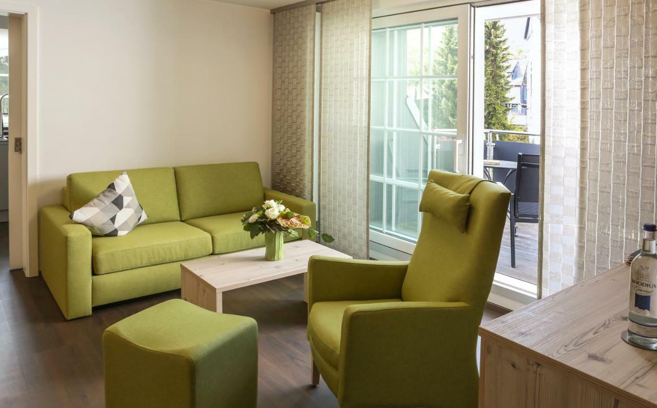 One-Bedroom Apartment Balcony,1596009272:JPEG